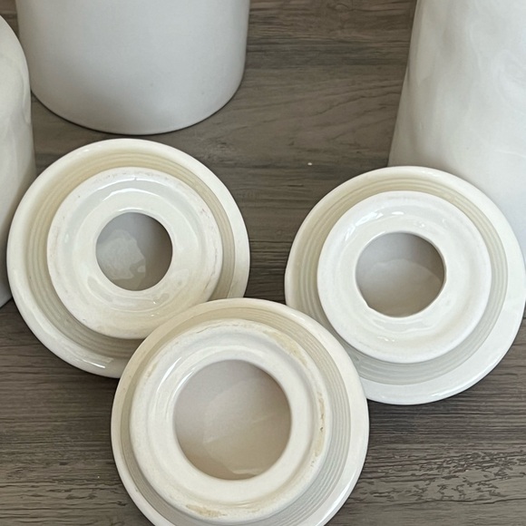 Rae Dunn Ceramic Canisters Set 1 2 3 With Lids Storage - Picture 7 of 10